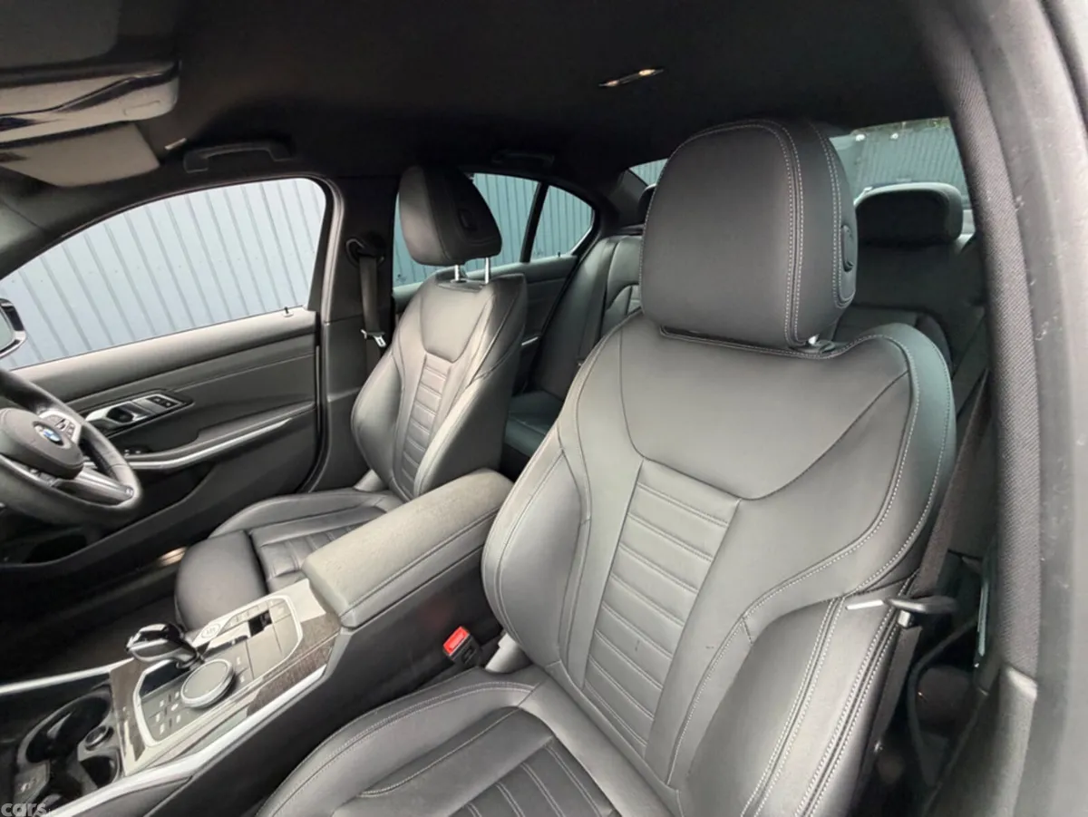 BMW 3-Series Saloon, Petrol, 2021, White