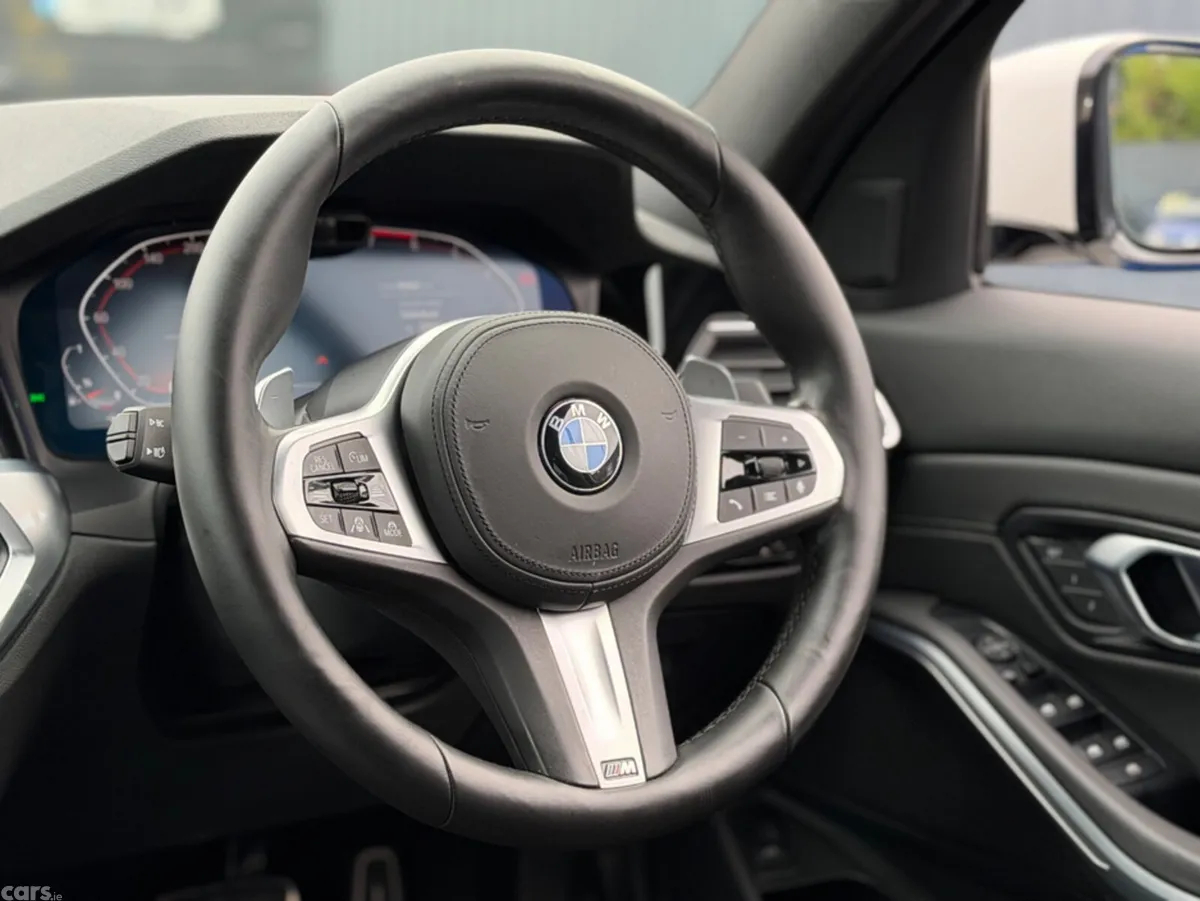 BMW 3-Series Saloon, Petrol, 2021, White