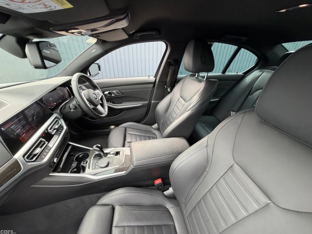 BMW 3-Series Saloon, Petrol, 2021, White