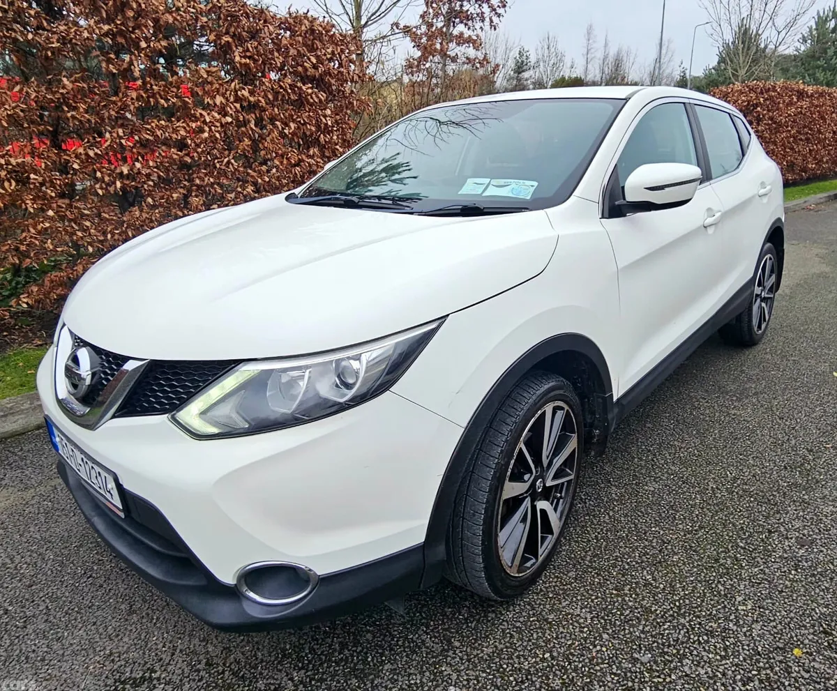Nissan Qashqai Hatchback, Diesel, 2015, White