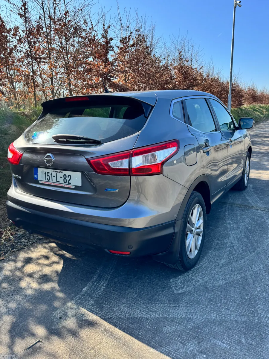 Nissan Qashqai Hatchback, Diesel, 2015, Grey