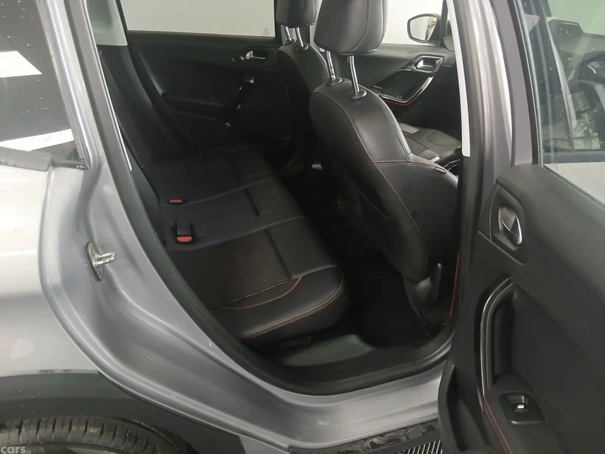 Peugeot 2008 Estate, Petrol, 2017, Grey
