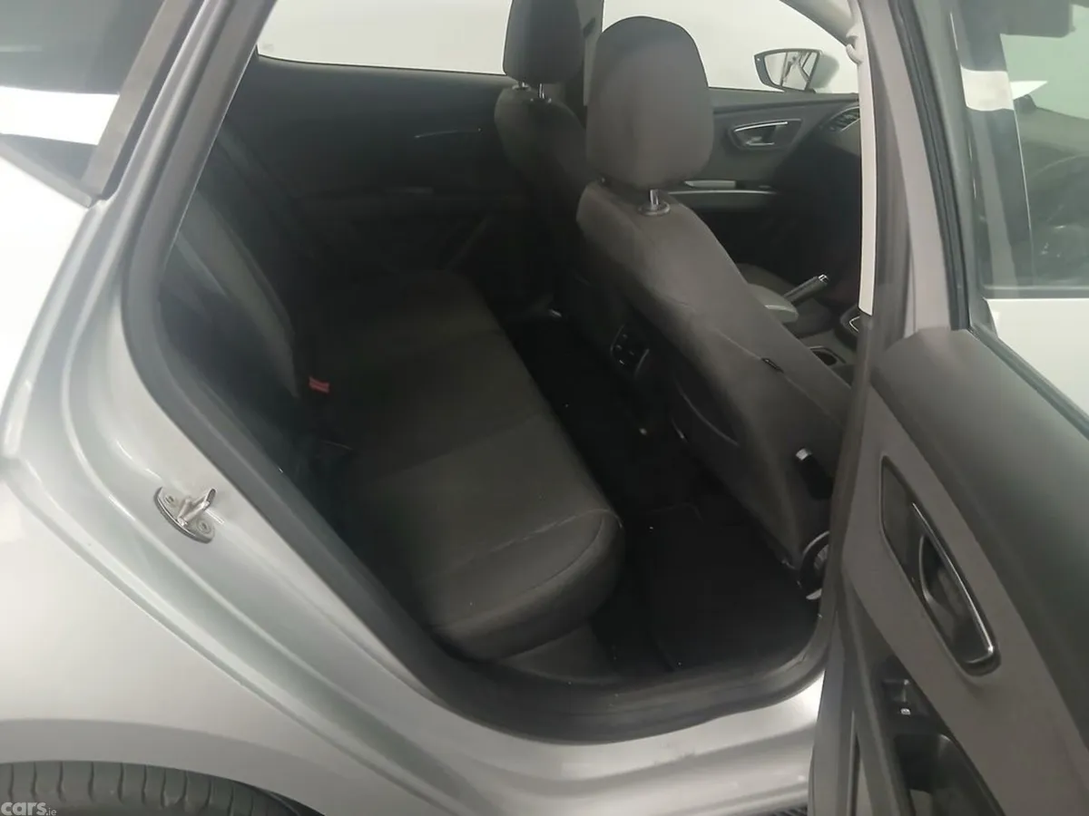 SEAT Leon Estate, Petrol, 2016, Silver