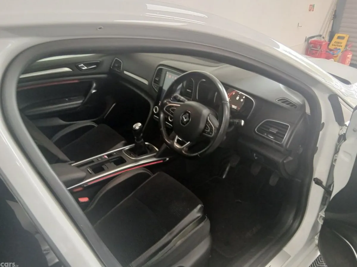 Renault Megane Hatchback, Diesel, 2017, White