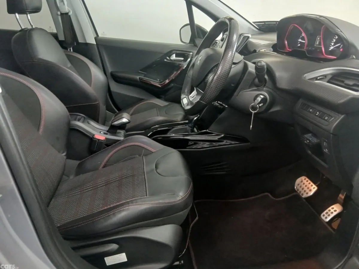 Peugeot 2008 Estate, Petrol, 2017, Grey