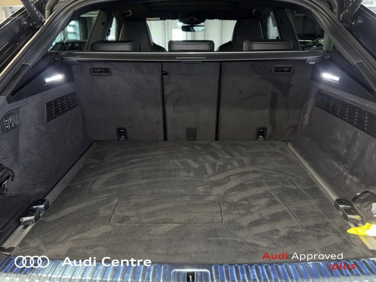 Audi Q8 Hatchback, Petrol Plug-in Hybrid, 2025, Grey