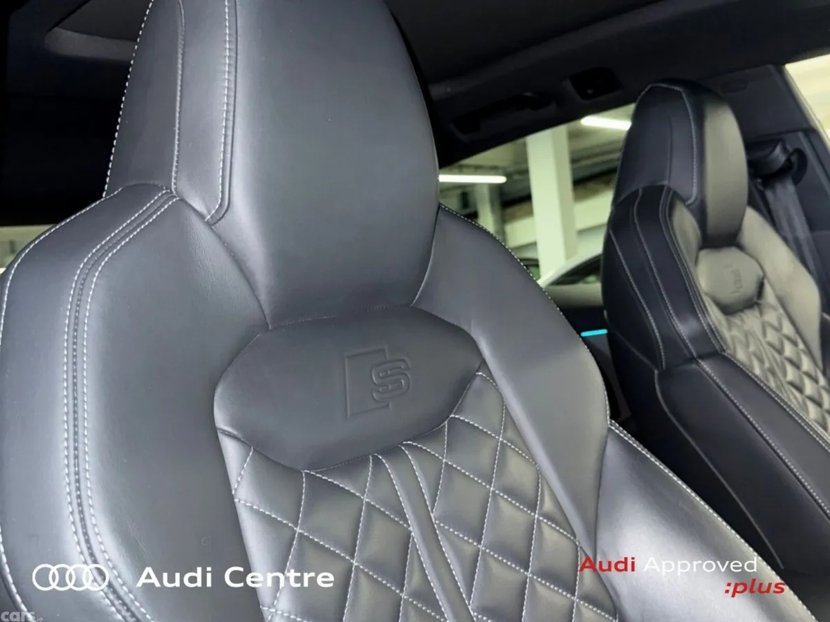 Audi Q8 Hatchback, Petrol Plug-in Hybrid, 2025, Grey