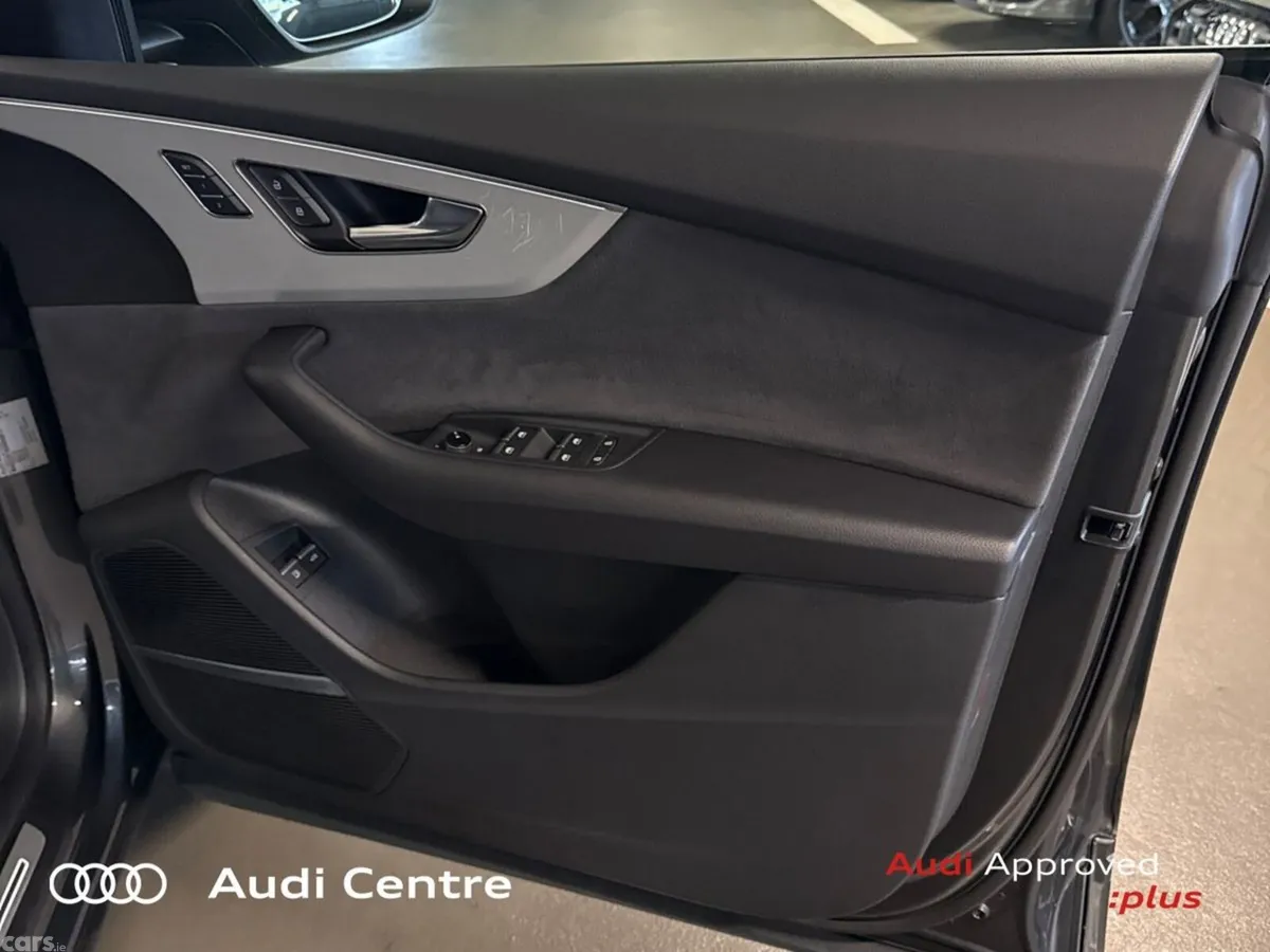 Audi Q8 Hatchback, Petrol Plug-in Hybrid, 2025, Grey