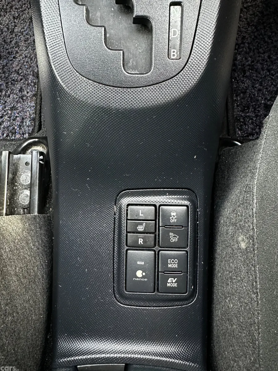 Toyota Aqua Hatchback, Petrol Hybrid, 2019, Silver