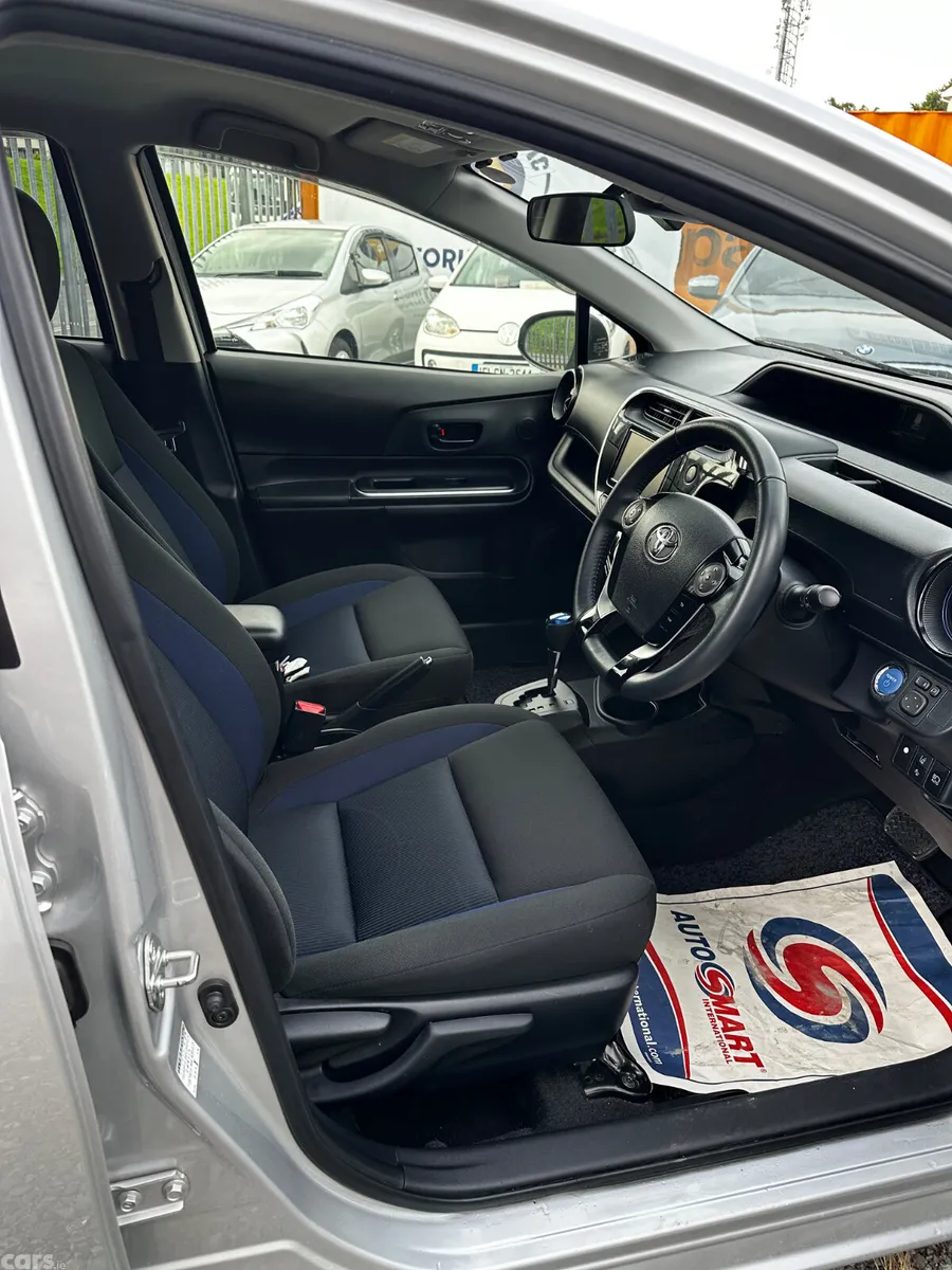 Toyota Aqua Hatchback, Petrol Hybrid, 2019, Silver
