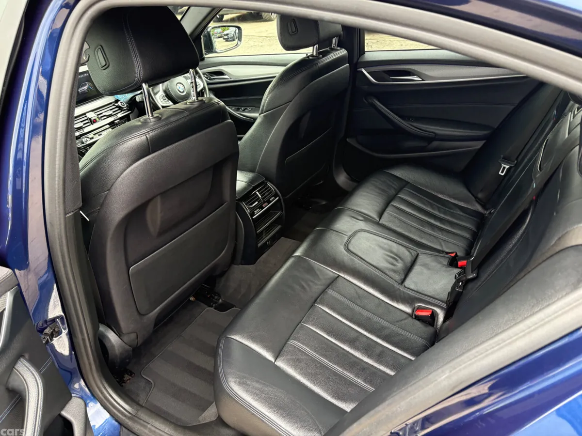BMW 5-Series Saloon, Petrol Hybrid, 2018, Blue