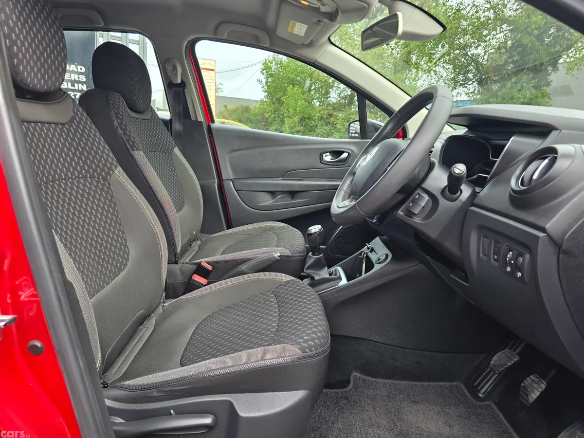 Renault Captur Hatchback, Diesel, 2017, Red