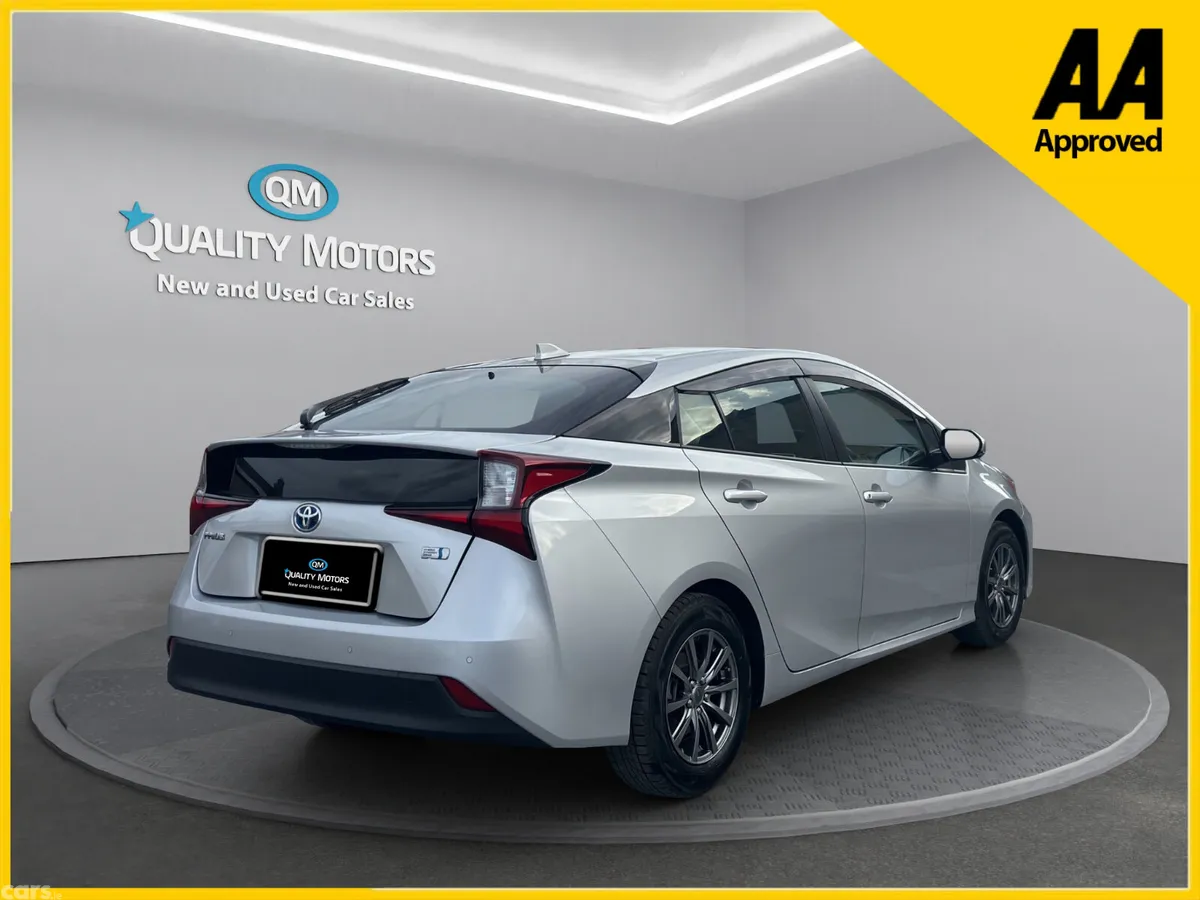 Toyota Prius Saloon, Petrol Hybrid, 2021, Silver