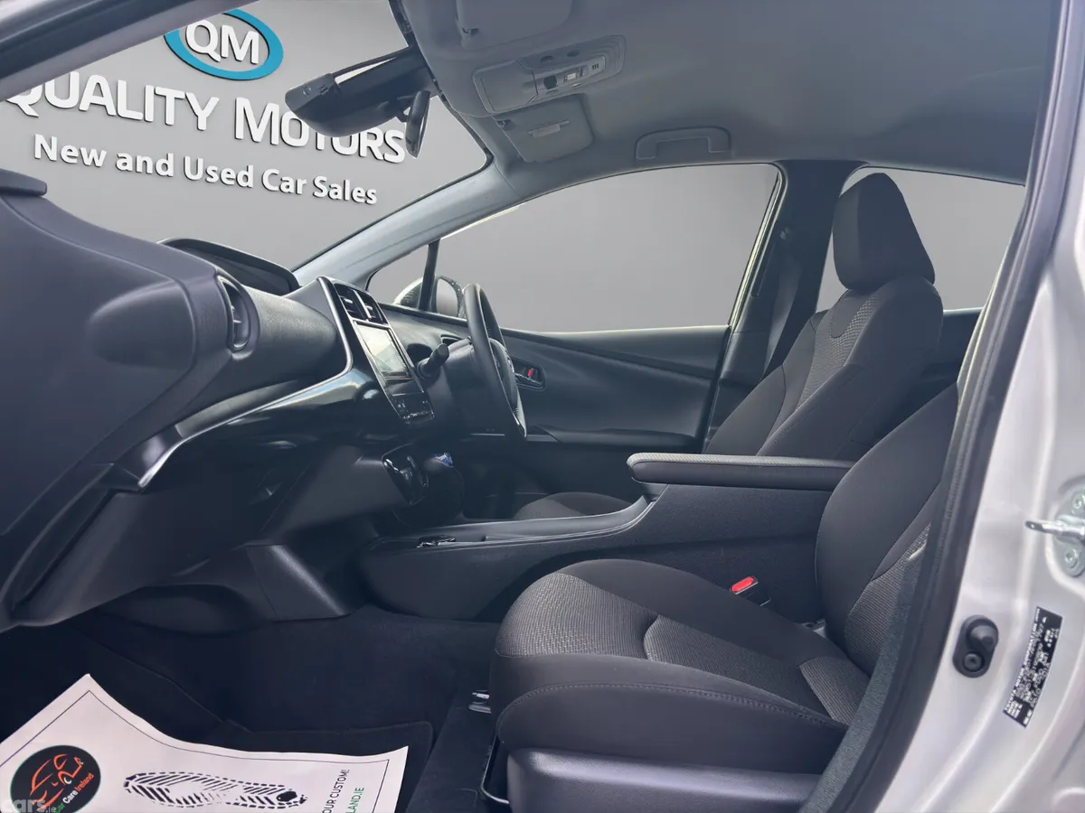 Toyota Prius Saloon, Petrol Hybrid, 2021, Silver