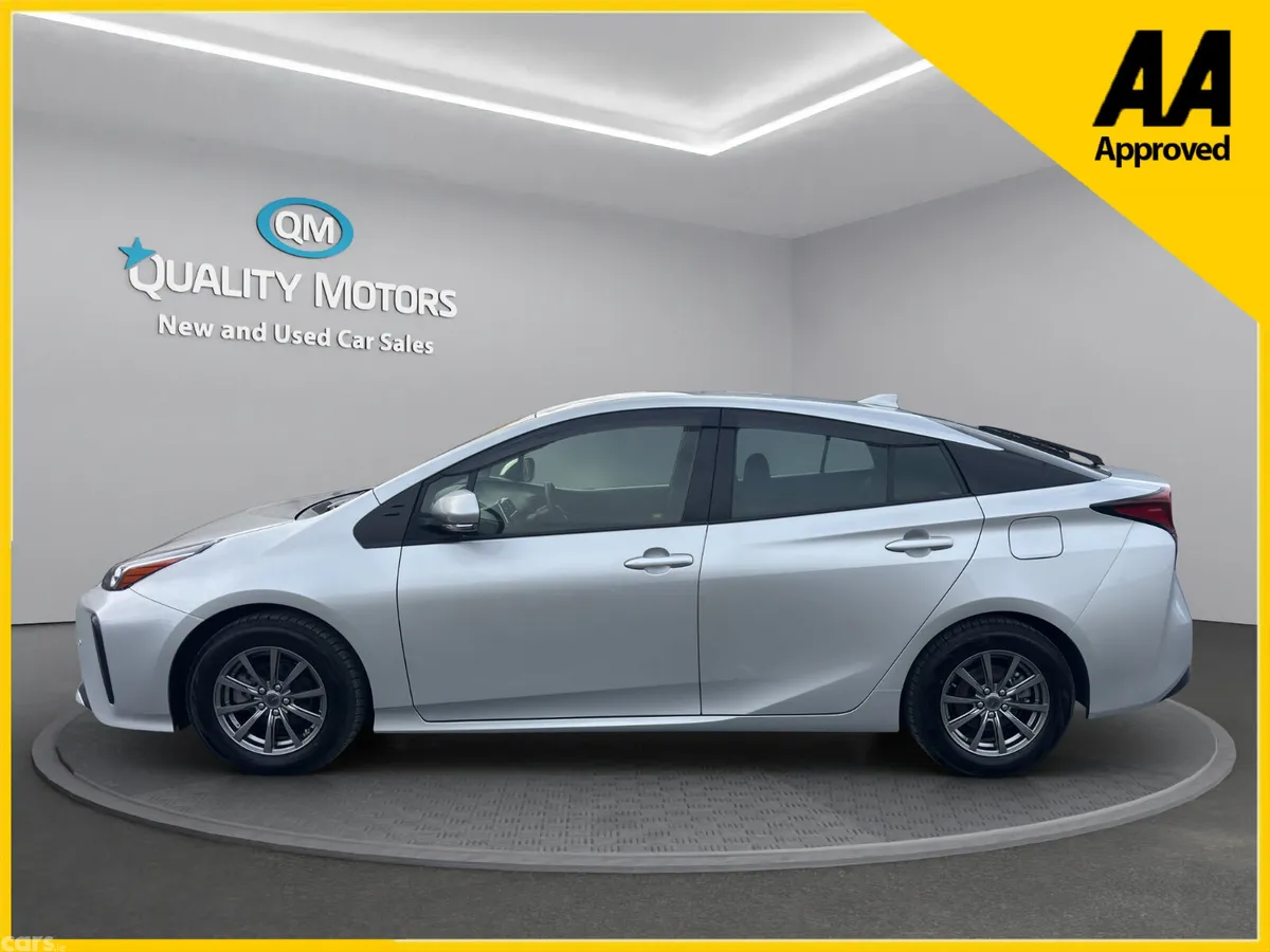Toyota Prius Saloon, Petrol Hybrid, 2021, Silver