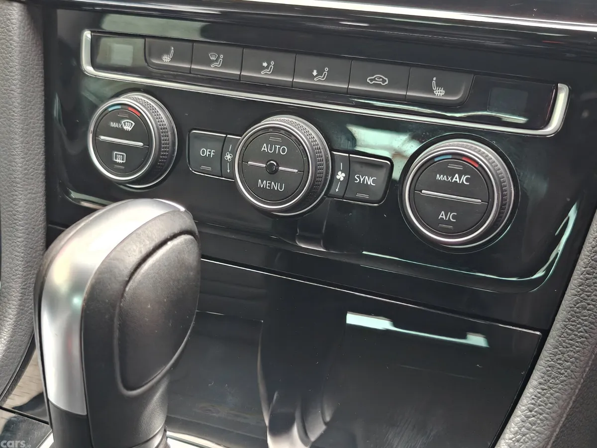 Volkswagen Golf Hatchback, Petrol, 2019, Blue
