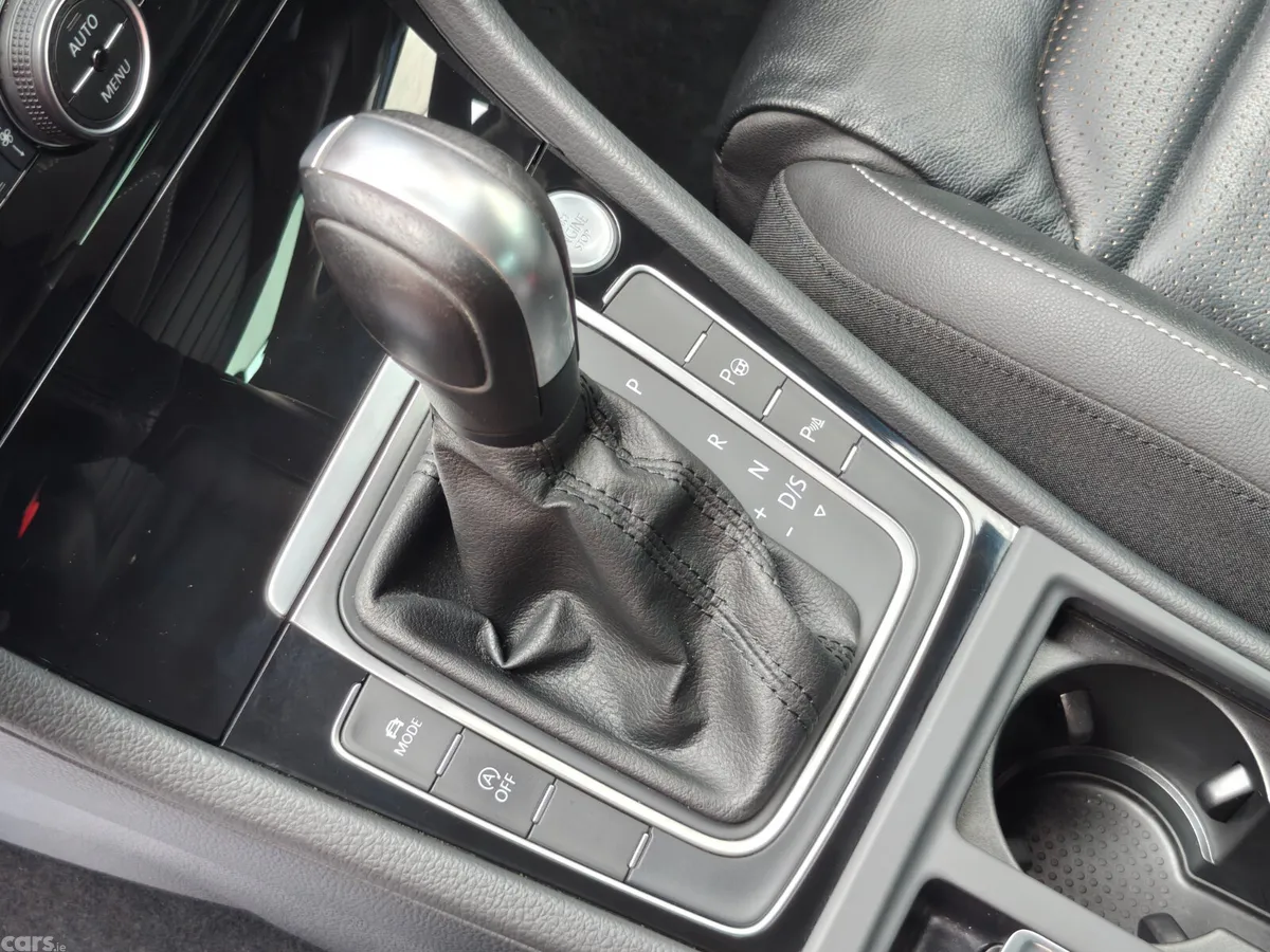Volkswagen Golf Hatchback, Petrol, 2019, Blue