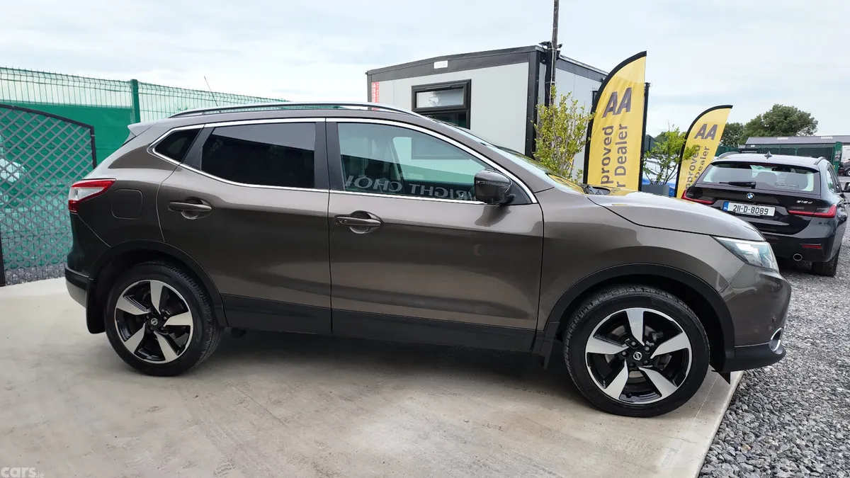 Nissan Qashqai SUV, Diesel, 2017, Brown
