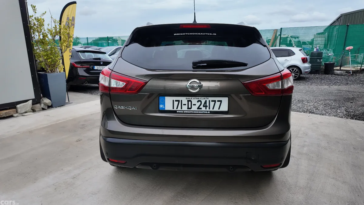 Nissan Qashqai SUV, Diesel, 2017, Brown