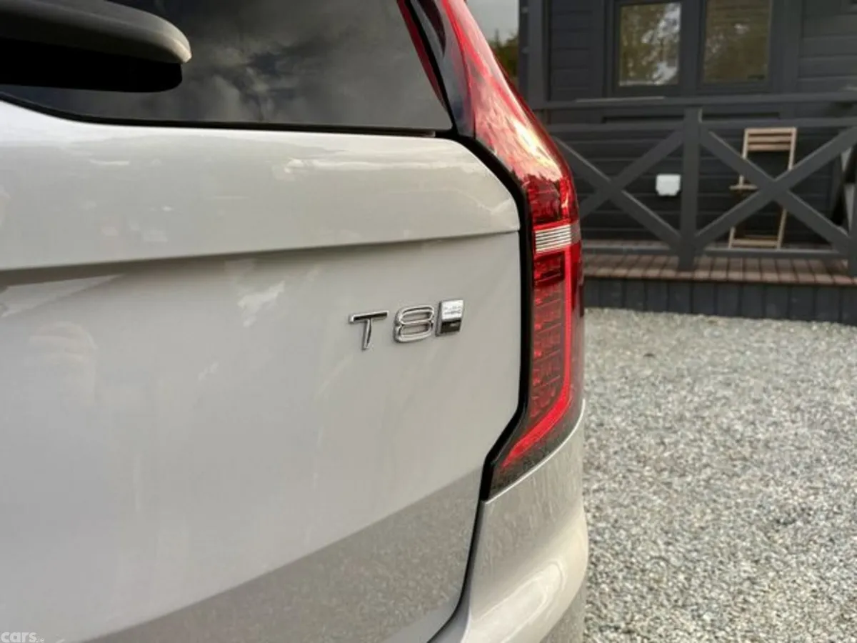 Volvo XC90 SUV, Petrol Hybrid, 2025, Silver