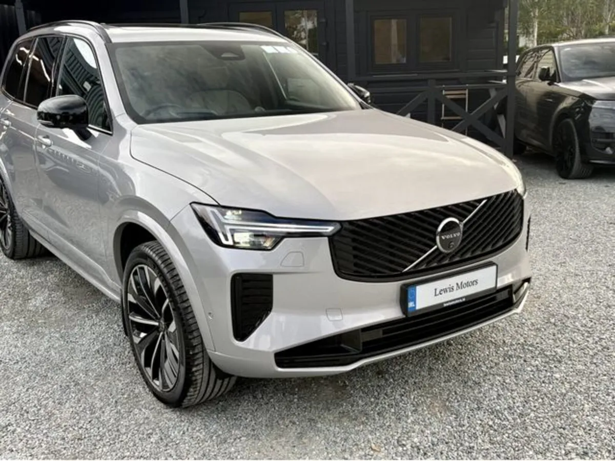 Volvo XC90 SUV, Petrol Hybrid, 2025, Silver
