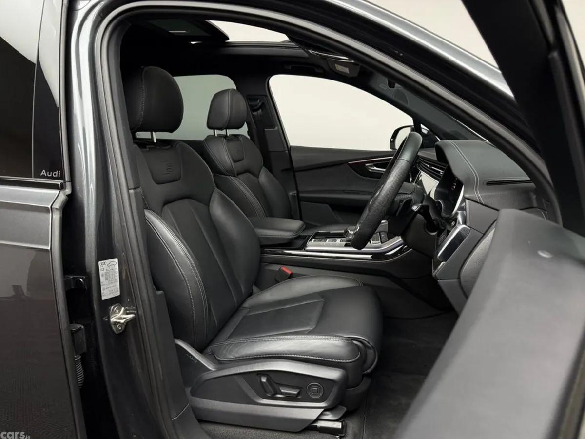 Audi Q7 SUV, Petrol Plug-in Hybrid, 2025, Grey