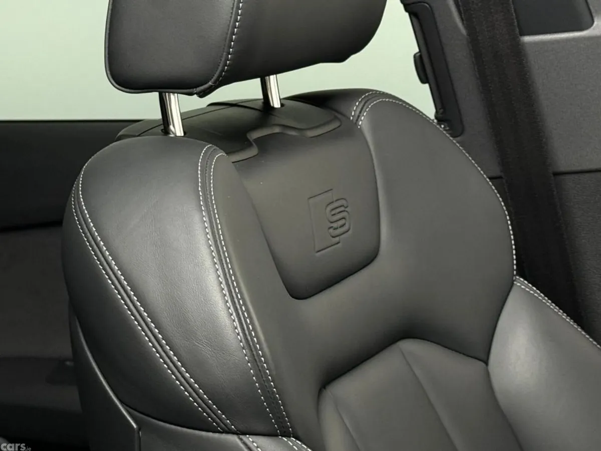 Audi Q7 SUV, Petrol Plug-in Hybrid, 2025, Grey