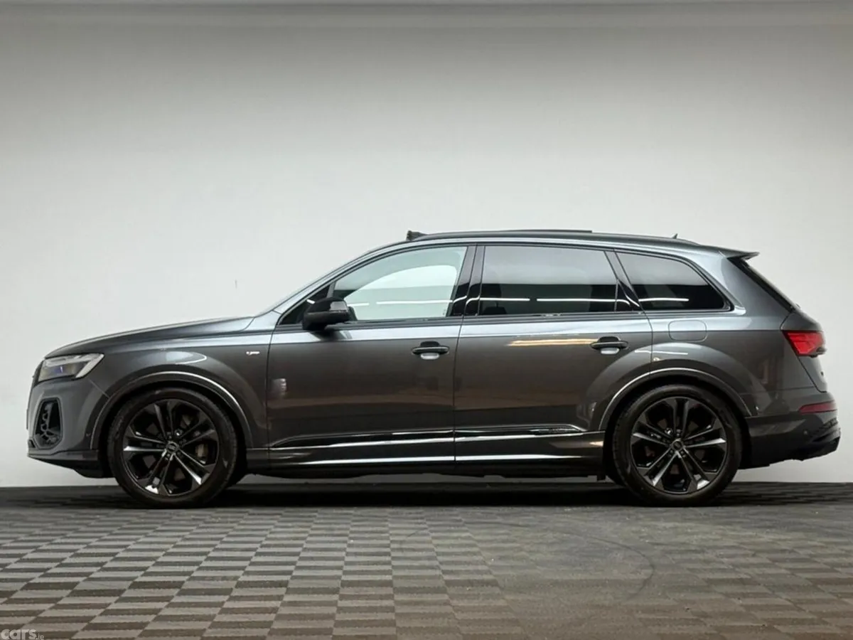 Audi Q7 SUV, Petrol Plug-in Hybrid, 2025, Grey