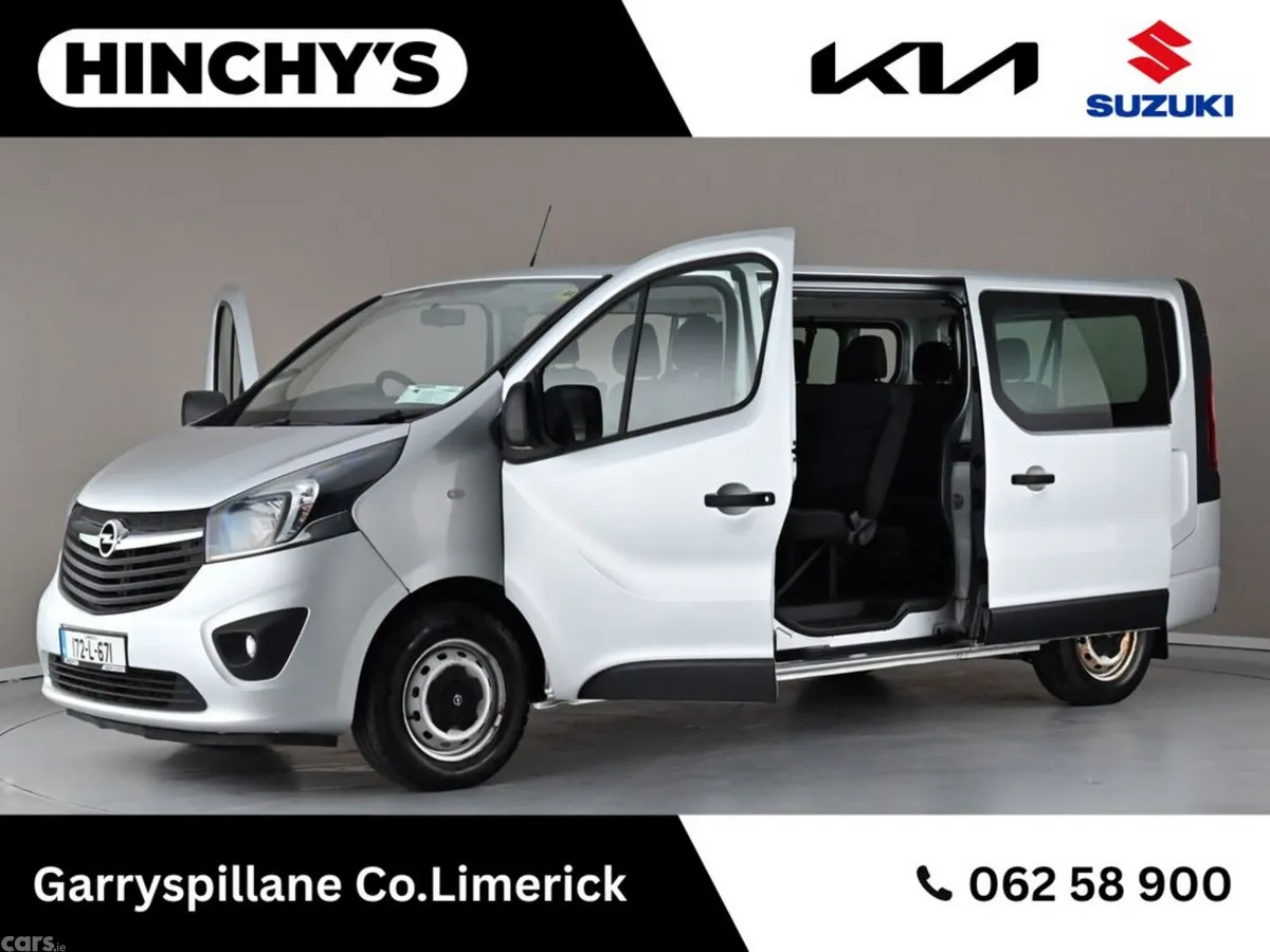 Opel Vivaro Minibus, Diesel, 2017, Silver