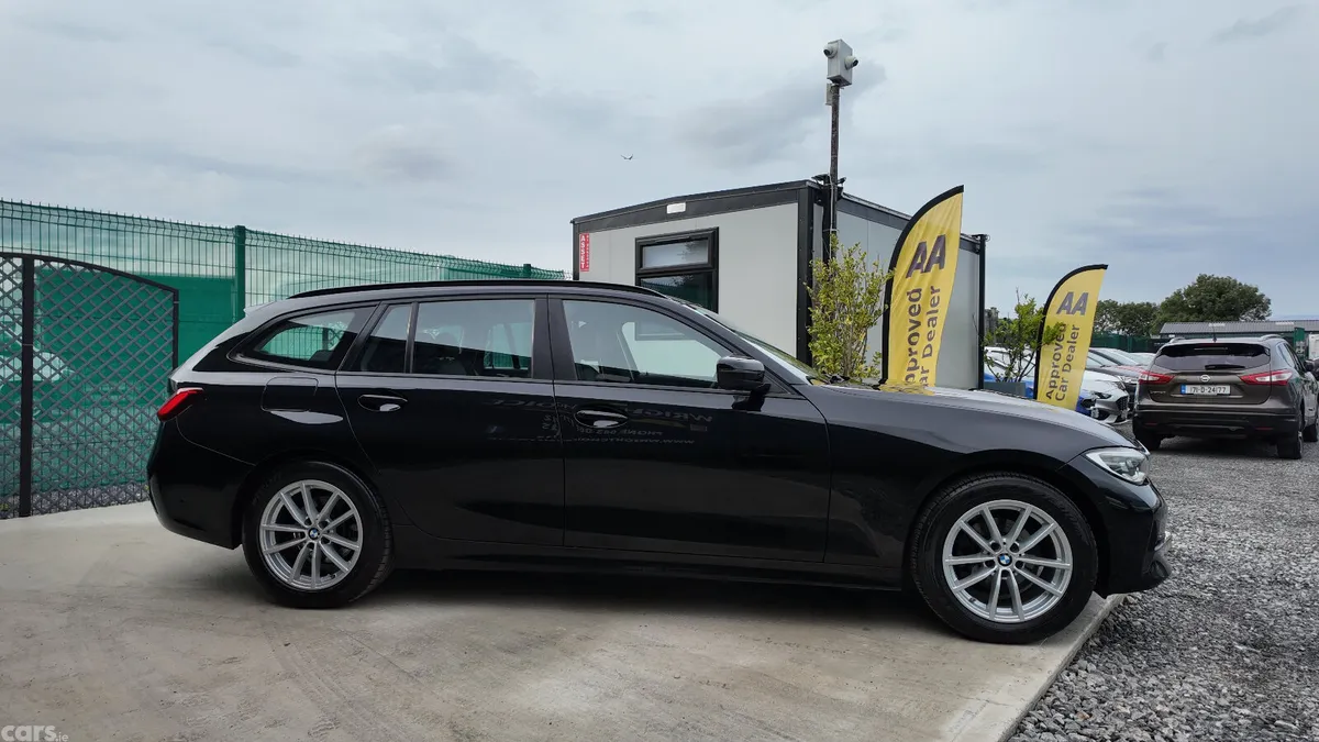 BMW 3-Series Estate, Diesel, 2021, Black