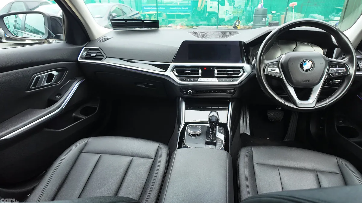 BMW 3-Series Estate, Diesel, 2021, Black