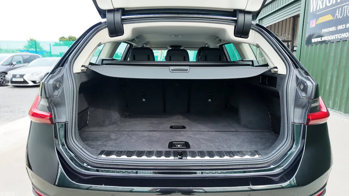 BMW 3-Series Estate, Diesel, 2021, Black