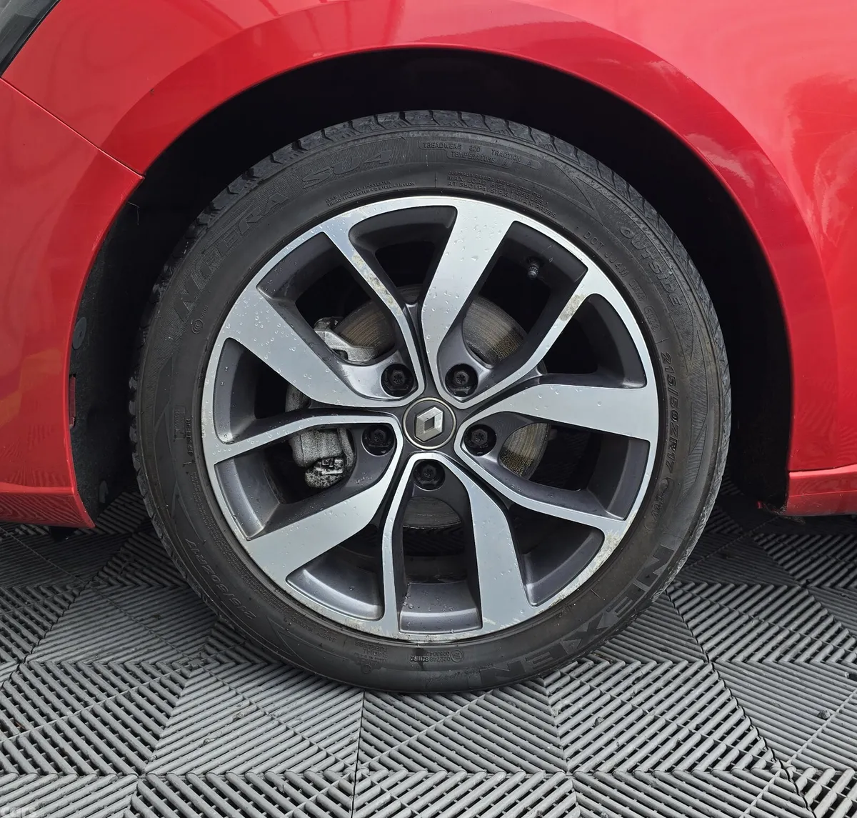 Renault Megane Estate, Diesel, 2018, Red