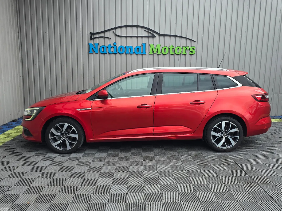 Renault Megane Estate, Diesel, 2018, Red