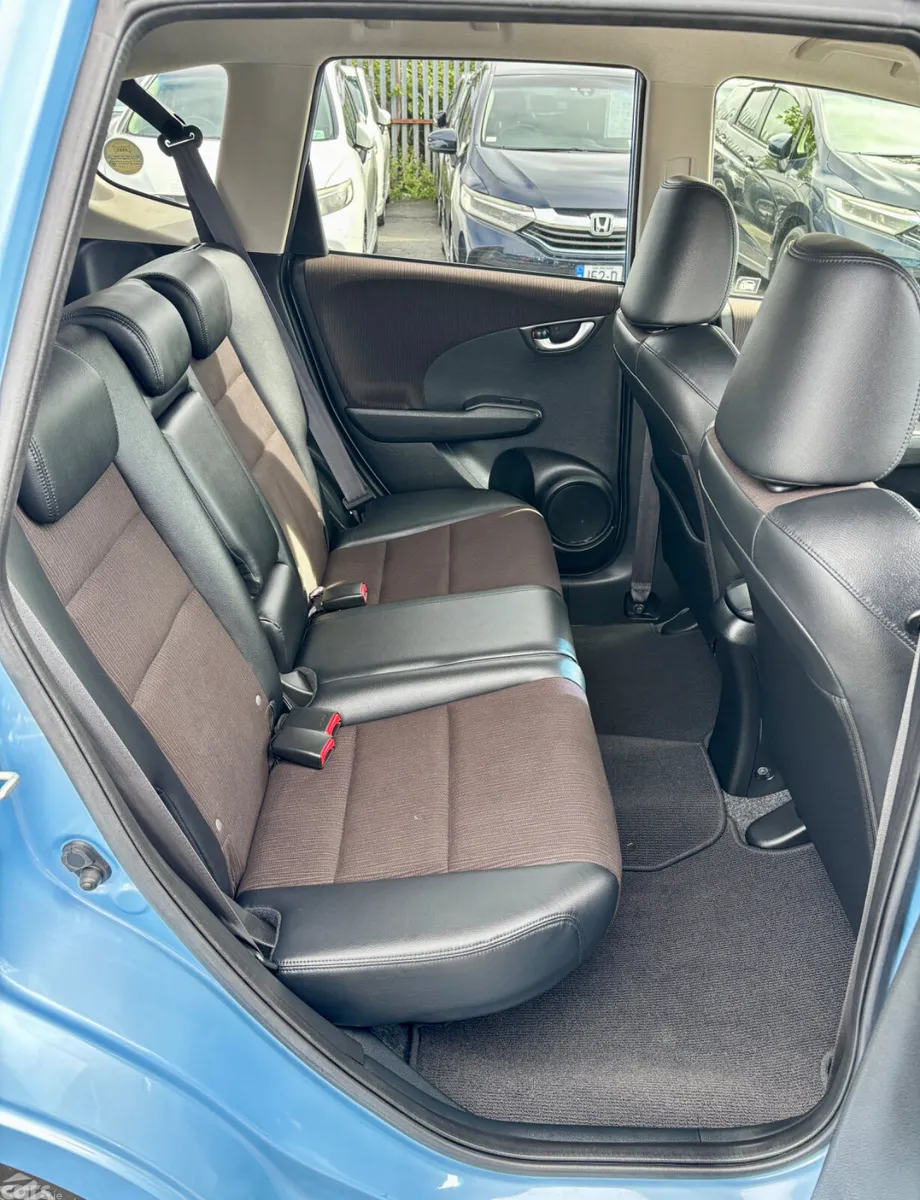 Honda Fit Hatchback, Petrol Hybrid, 2013, Blue