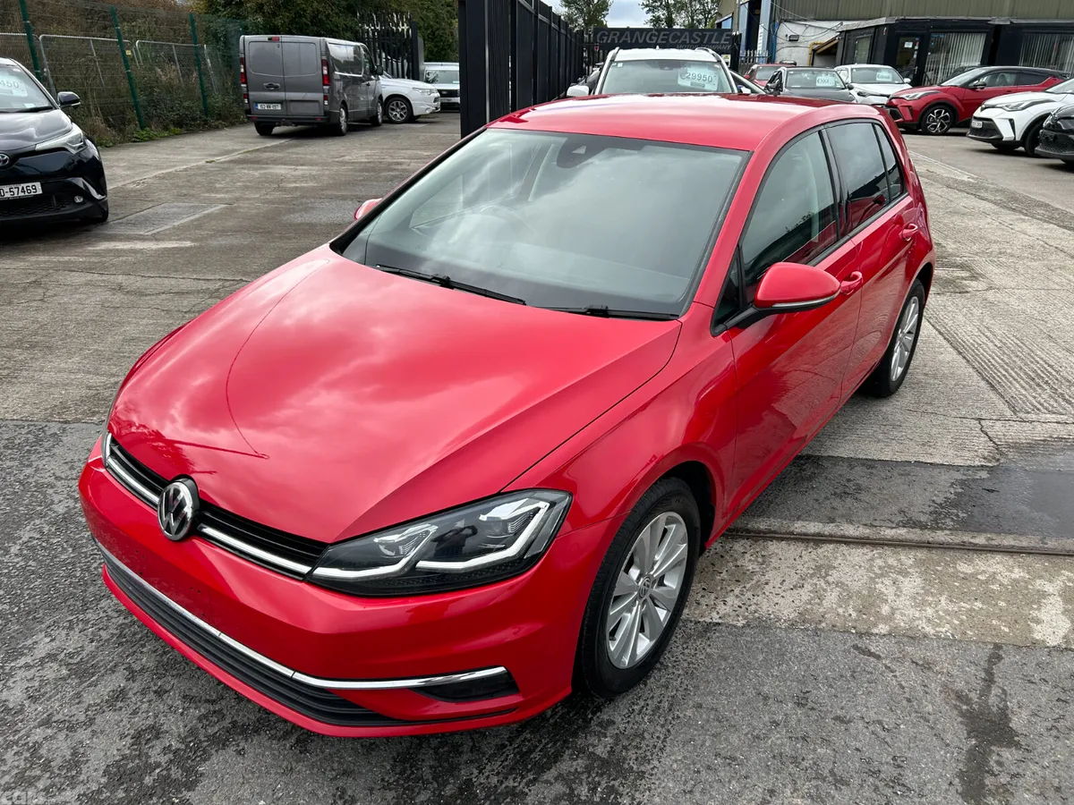 Volkswagen Golf Hatchback, Petrol, 2017, Red