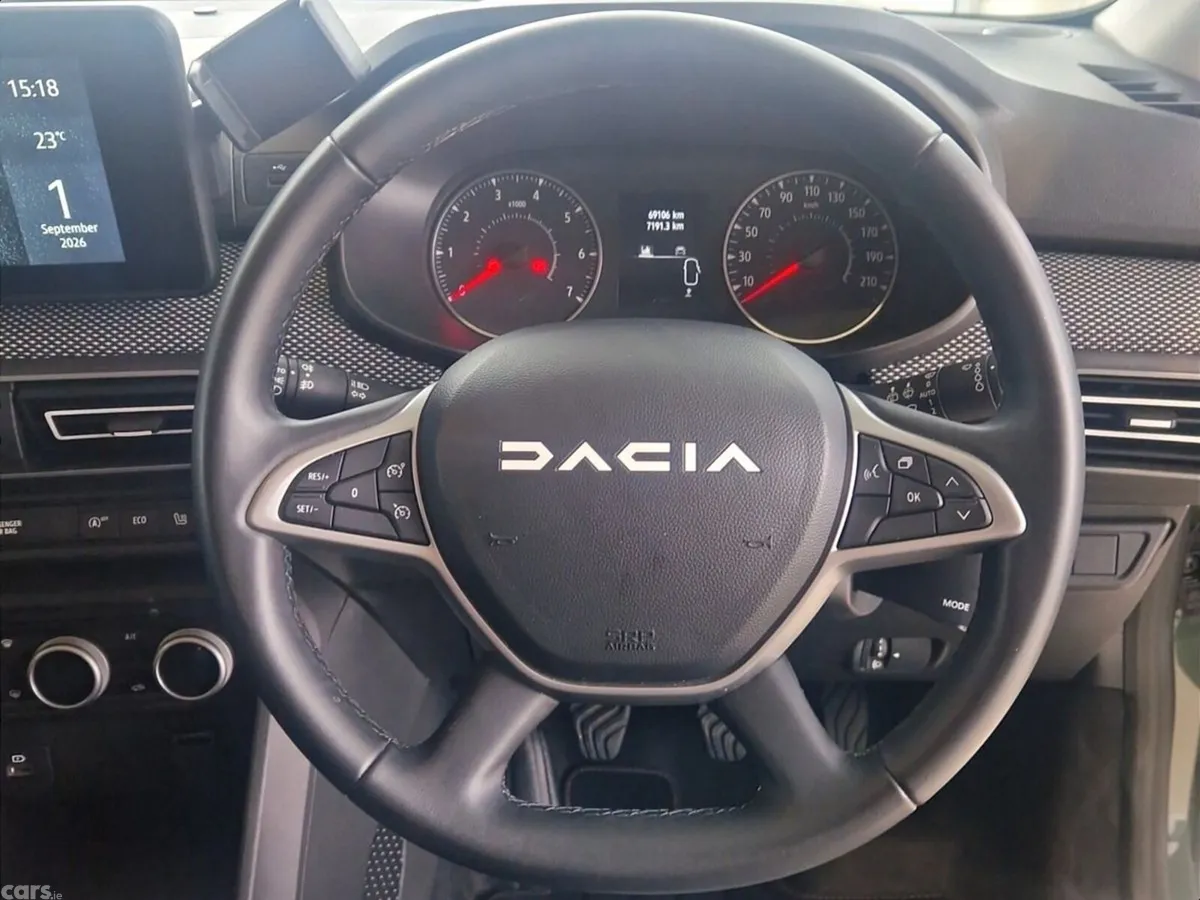 Dacia Jogger MPV, Petrol, 2023, Grey