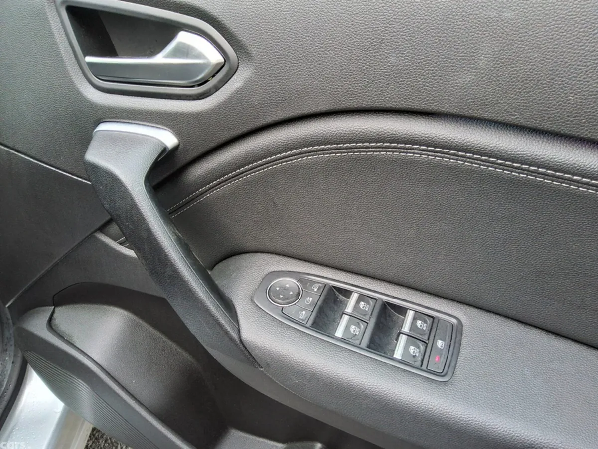 Renault Captur Hatchback, Petrol Plug-in Hybrid, 2023, Grey