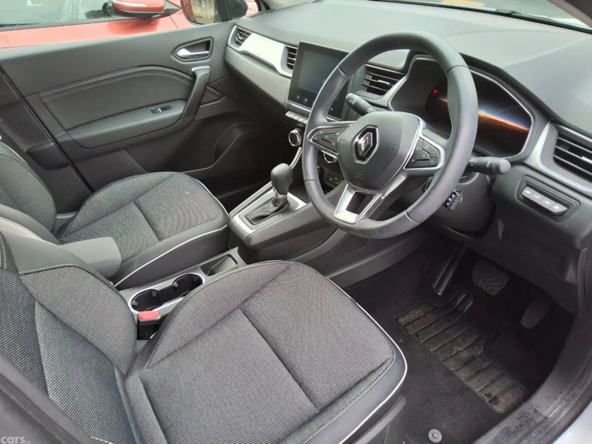 Renault Captur Hatchback, Petrol Plug-in Hybrid, 2023, Grey