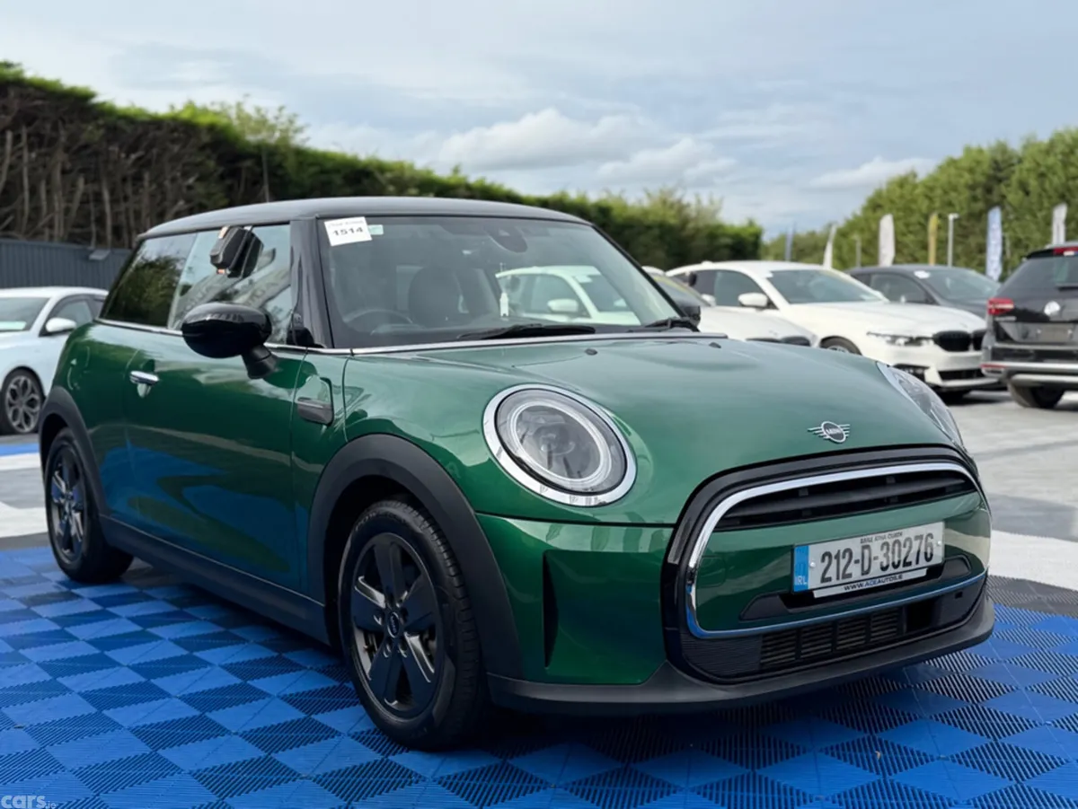 Mini Cooper Hatchback, Diesel, 2021, Green