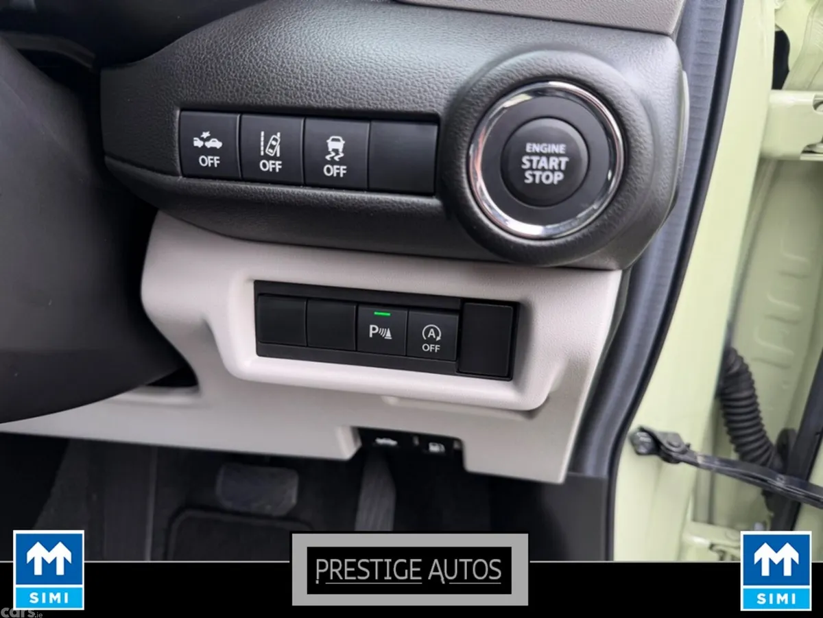 Suzuki Swift Hatchback, Petrol Hybrid, 2024, Green