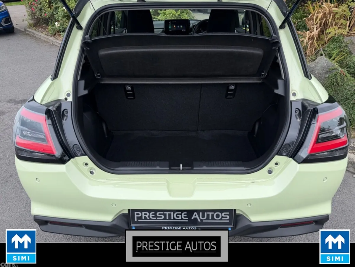 Suzuki Swift Hatchback, Petrol Hybrid, 2024, Green
