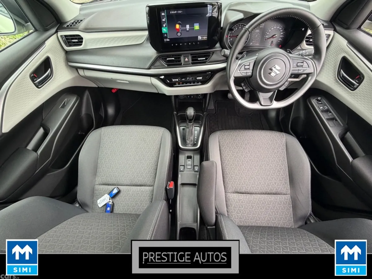 Suzuki Swift Hatchback, Petrol Hybrid, 2024, Green