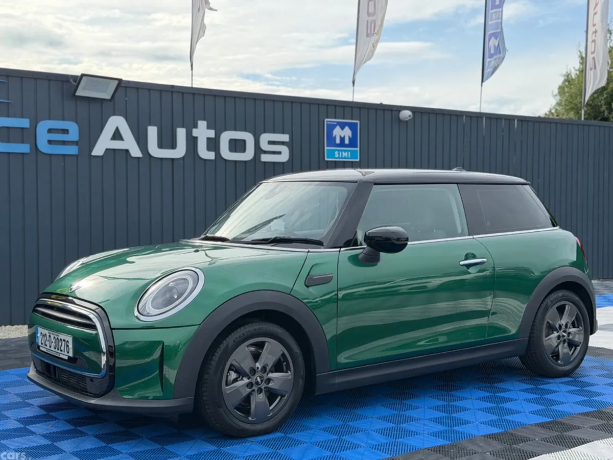 Mini Cooper Hatchback, Diesel, 2021, Green
