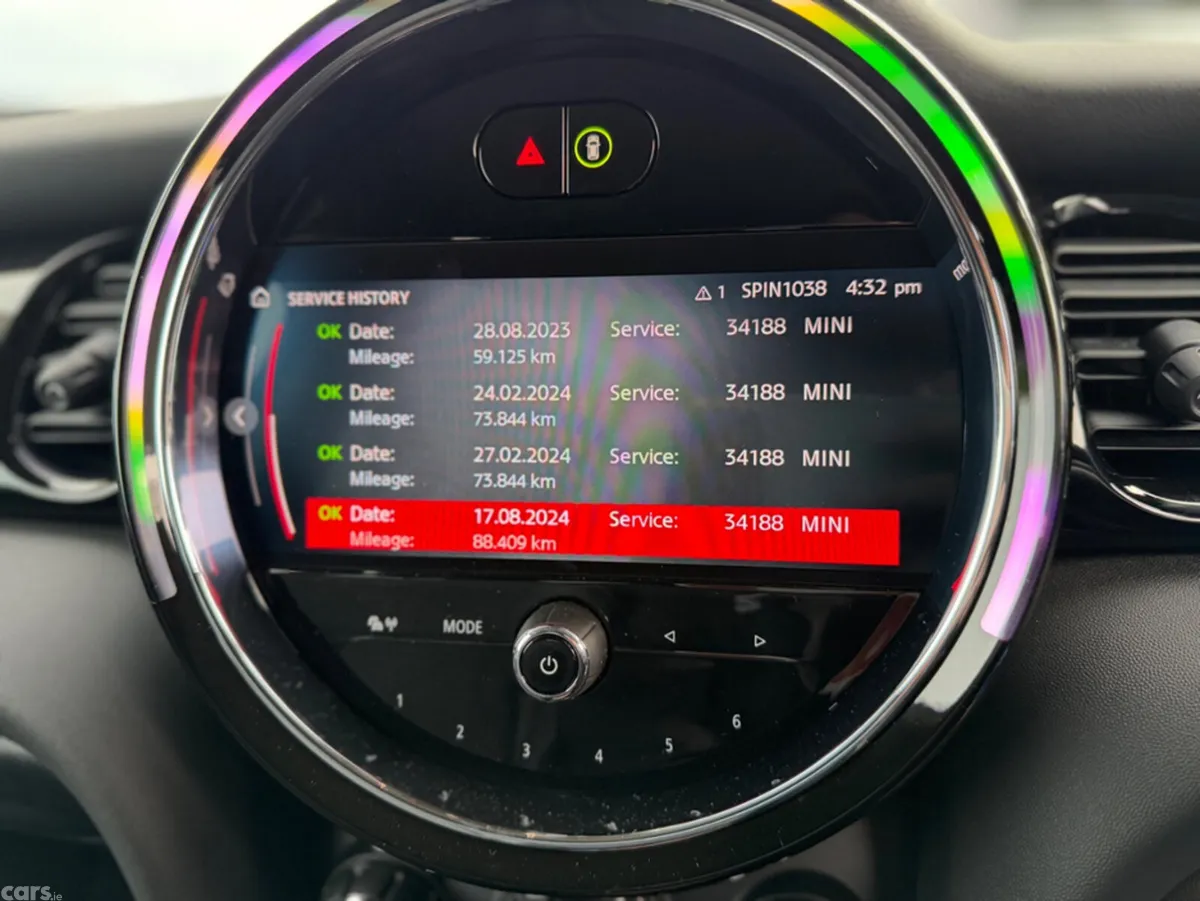 Mini Cooper Hatchback, Diesel, 2021, Green