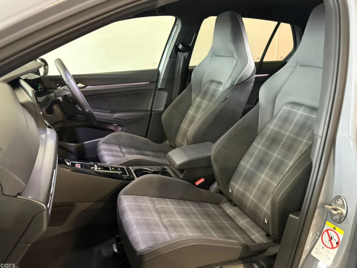 Volkswagen Golf Hatchback, Diesel, 2023, Grey