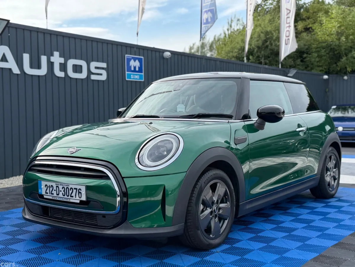 Mini Cooper Hatchback, Diesel, 2021, Green