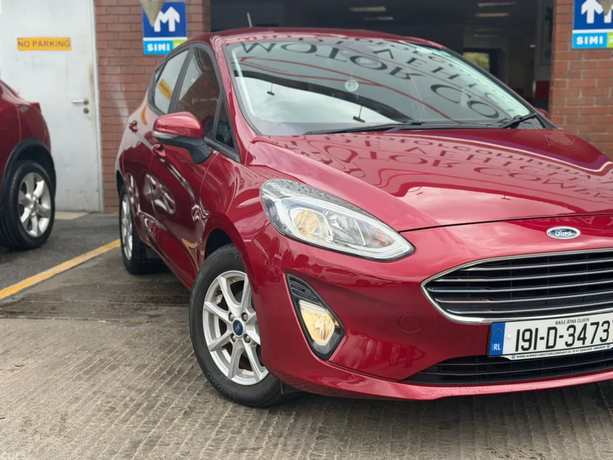Ford Fiesta Hatchback, Petrol, 2019, Red