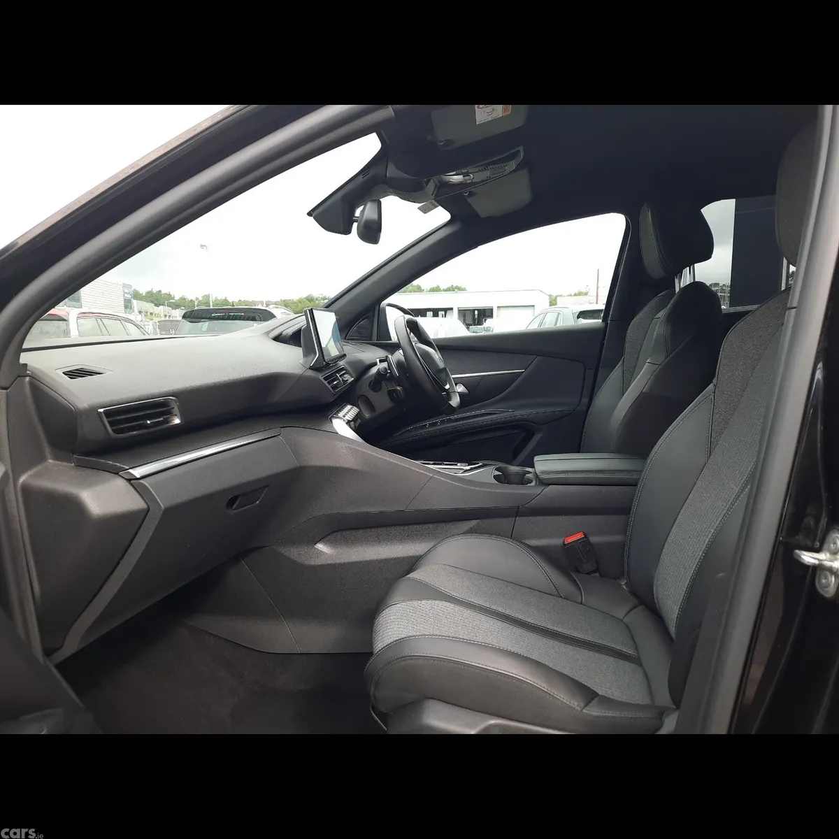 Peugeot 5008 MPV, Diesel, 2024, Black