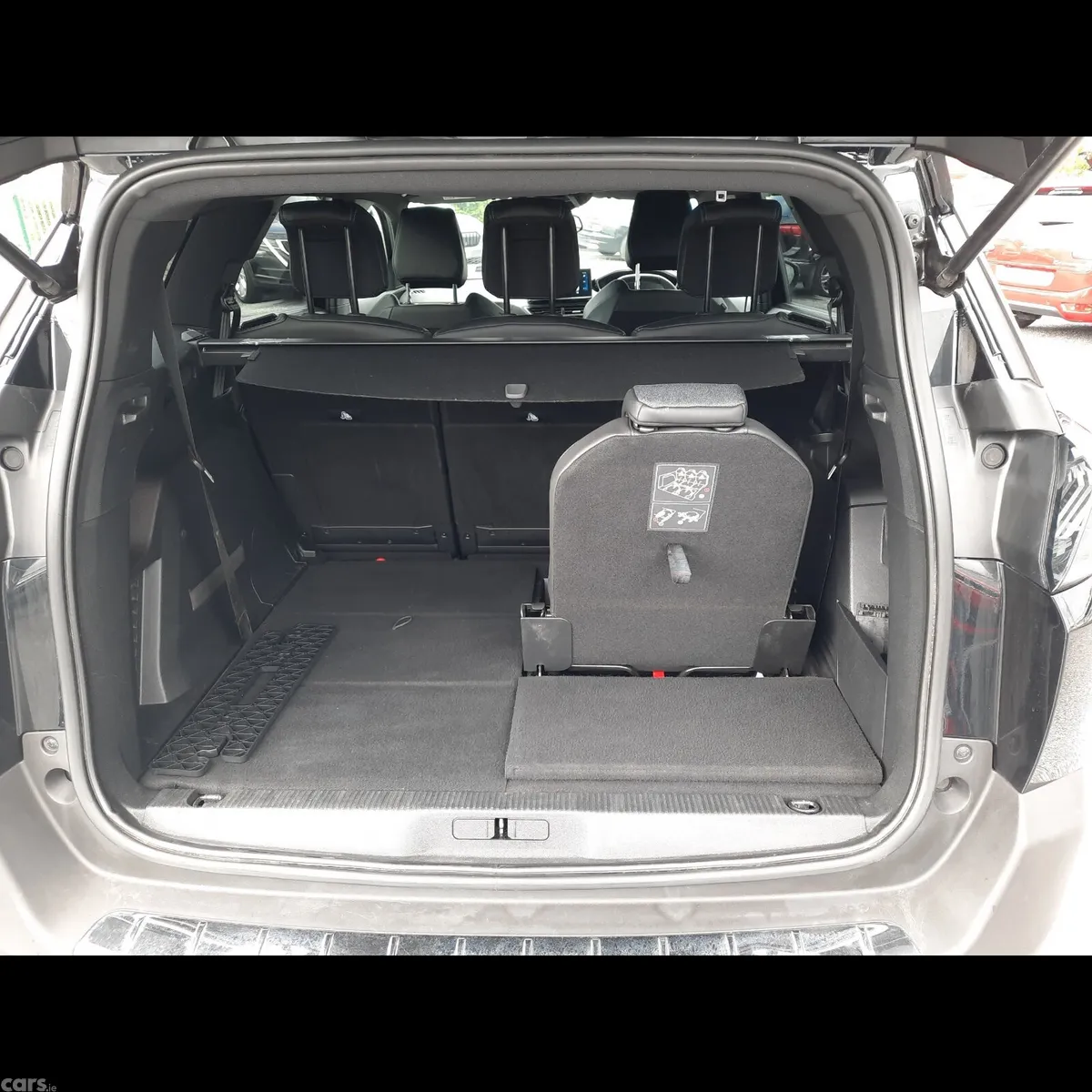 Peugeot 5008 MPV, Diesel, 2024, Black